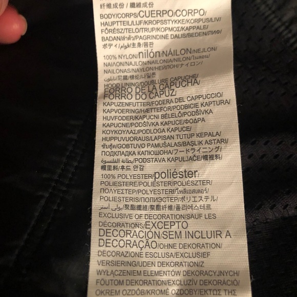 💦Boys Under Armour Rain/Wind Lightweight Jacket - Picture 3 of 4